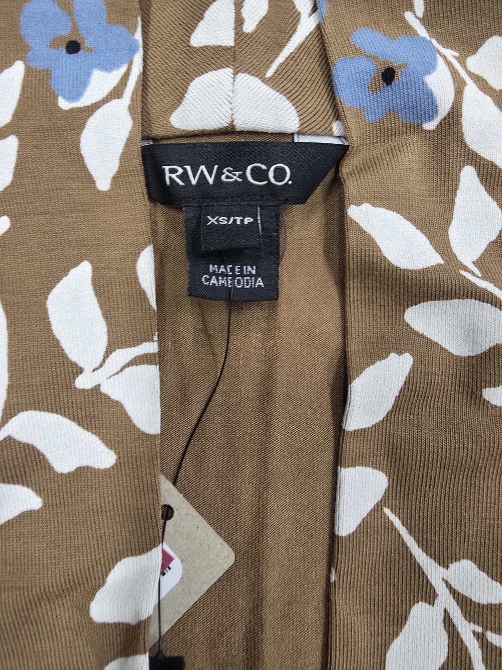 NWT- RW&CO. Brown Floral Sleeveless V-Neck Top - Size XS - Picture 3 of 4
